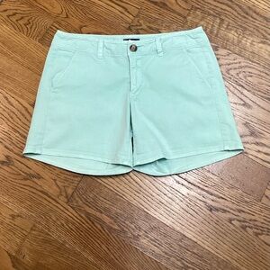 American Eagle midi shorts seafoam green Size 6